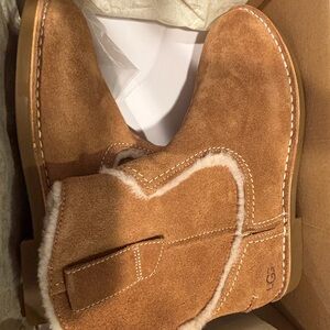 UGG Chestnut Boots with Shearling Trim
